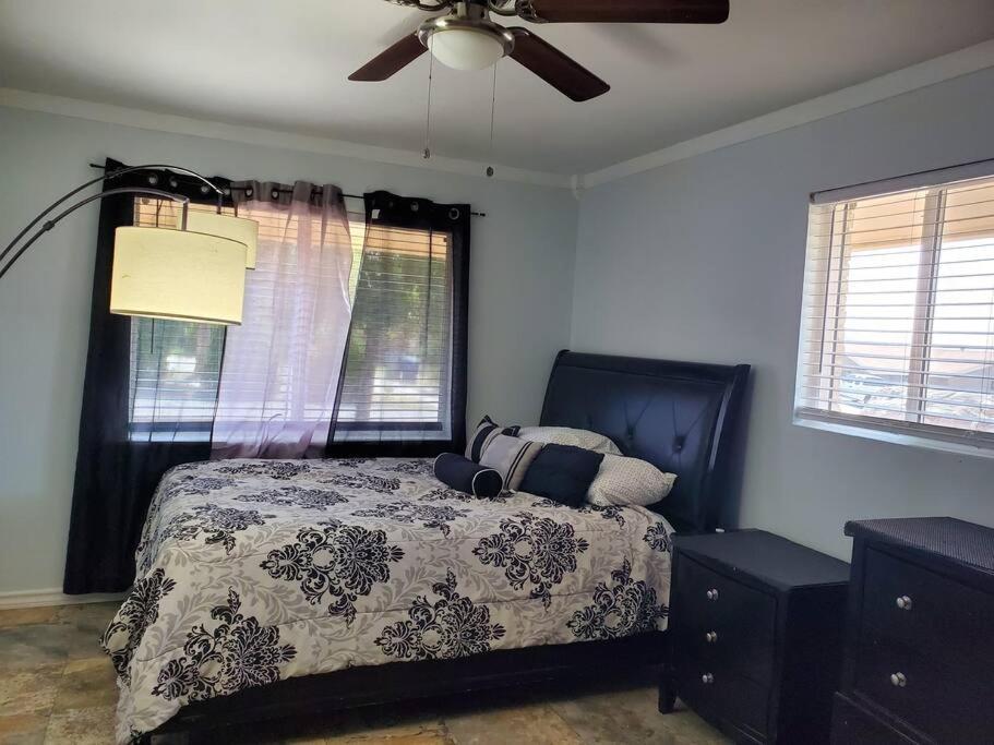Spacious West El Paso 19 Min From Airport, Fort Bliss Military Base Екстериор снимка